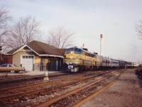 Early morning southbound, today with ONR power 1509 (later the 2001) and 1520 (scrapped 2005) passes the old Richmond Hill station. I seem to recall the station was moved; and that CNR and ONR alternated powering this train..........