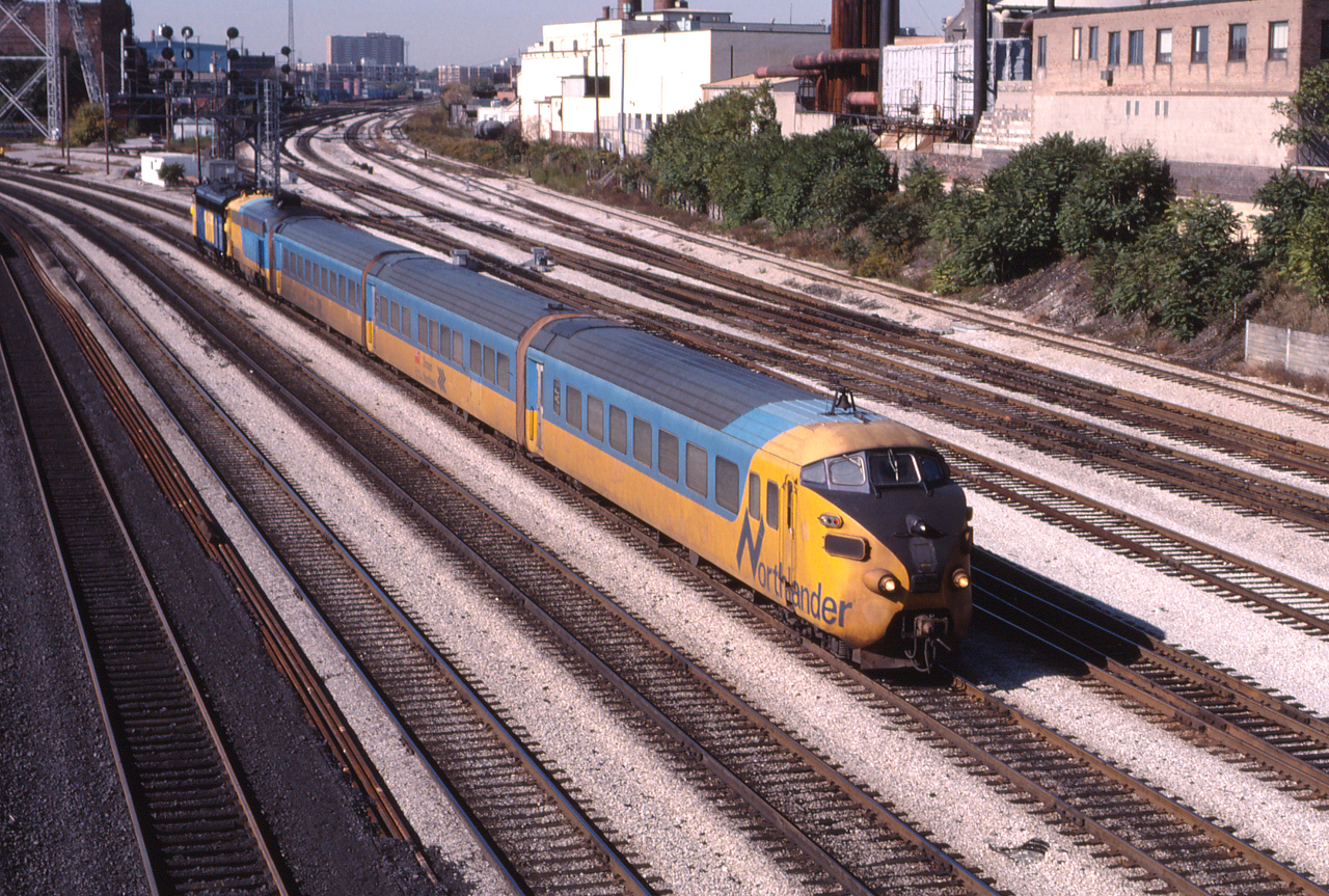 ONT 121 the Northlander heads to Union Station to board it's passengers before departing for points north.
To see the train departing with VIA 6550 leading please click this link: http://www.railpictures.ca/?attachment_id=1610
