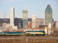 The VIA 620 on way to Québec City , with the Montreal skyline behind !