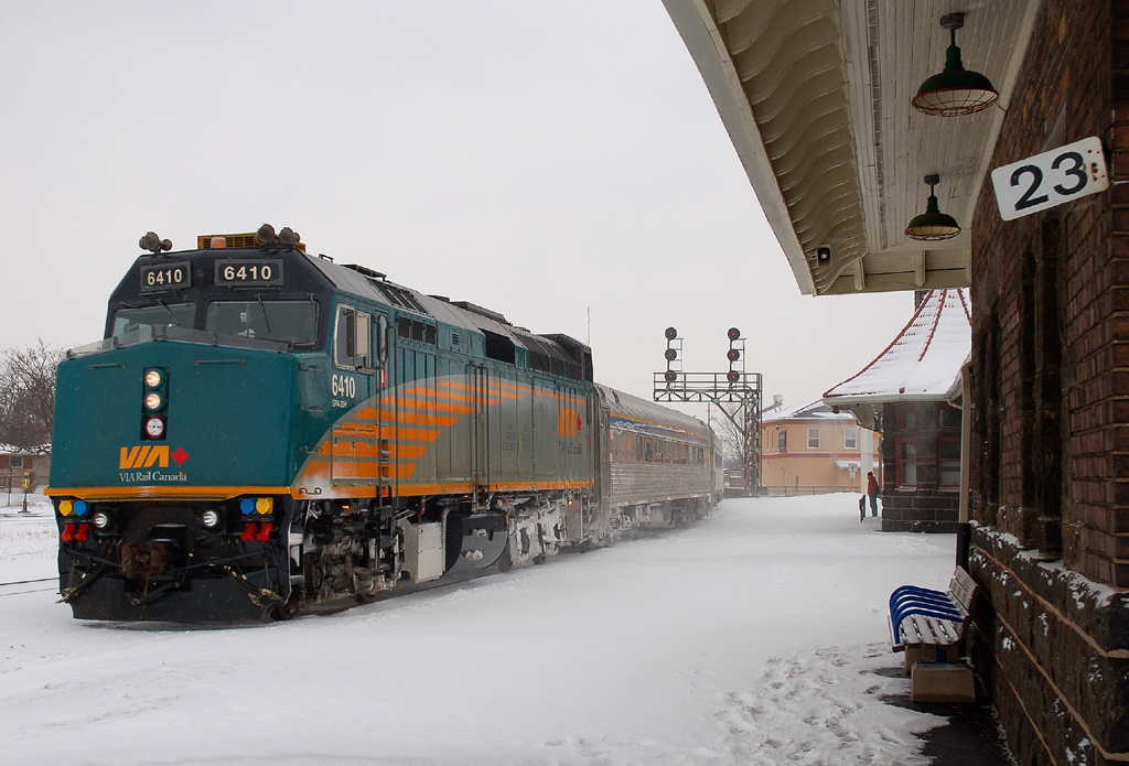 #73 Arriving at Brantford for it's station stop on a cold January afternoon