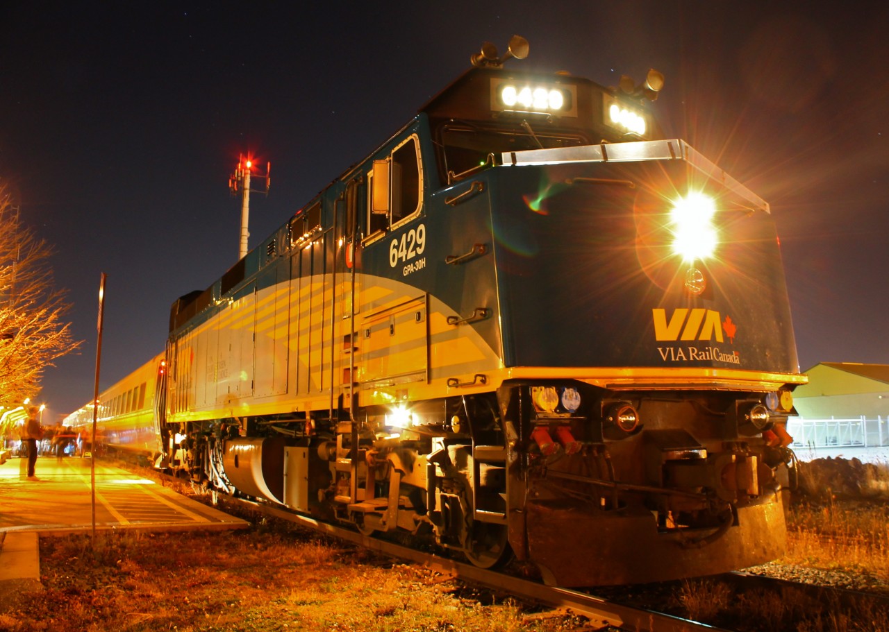 Ex Telus and Kool-Aid unit F40PH-2d #6429 is seen paused at Chatham in the cool November air.