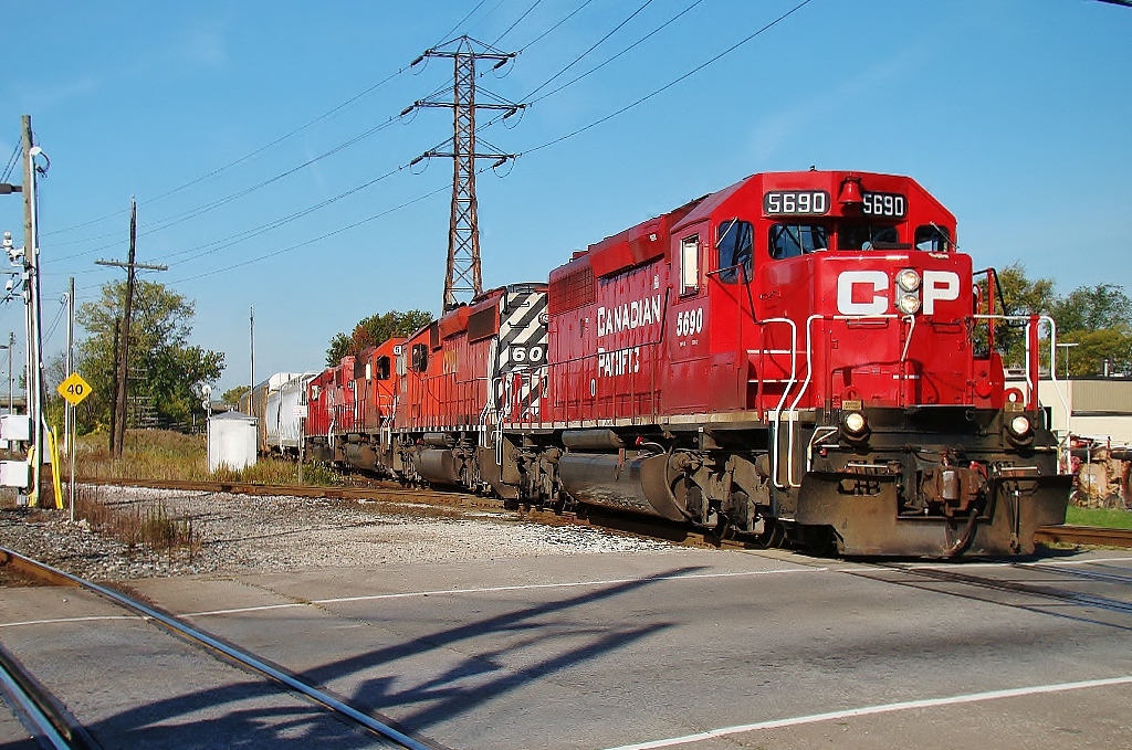 CP T27 leaves Windsor yard with 17 cars. He'll go to Walkerville yard to run around the train and pick up more cars, then head over the border to NS's Oakwood yard.