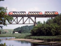CN 205 was a long train at 5-6000 ft long in its days,nothing compared to today,s 120 at 12,500ft long. 