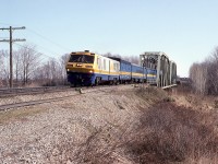 VIA 621 just crossed the west part of the nicolet river and has another 12 minutes to go for Drummond.