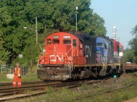 599 arriving from Hamilton with CN 4018 - RLK 4205 - RLK 4095