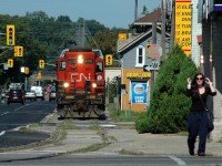 580 making yet another trip down the Burford Spur with 5 cars