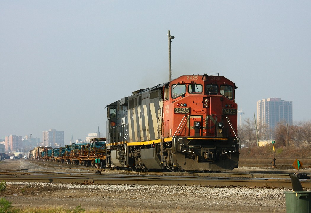 CN 509 pulls down track 6 (if my memory serves me) with 2425 and BCOL 4653. This and other photos on or about this date are from a trip I took to London to spend a weekend with my brother and sister, who currently go to Western university. Go Mustangs.