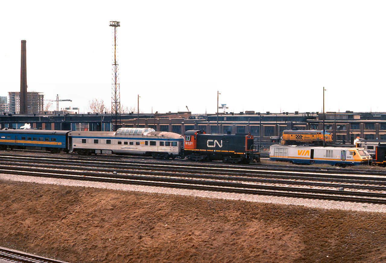 CN 8521 drags the Canadian back to the coach yard at Spadina