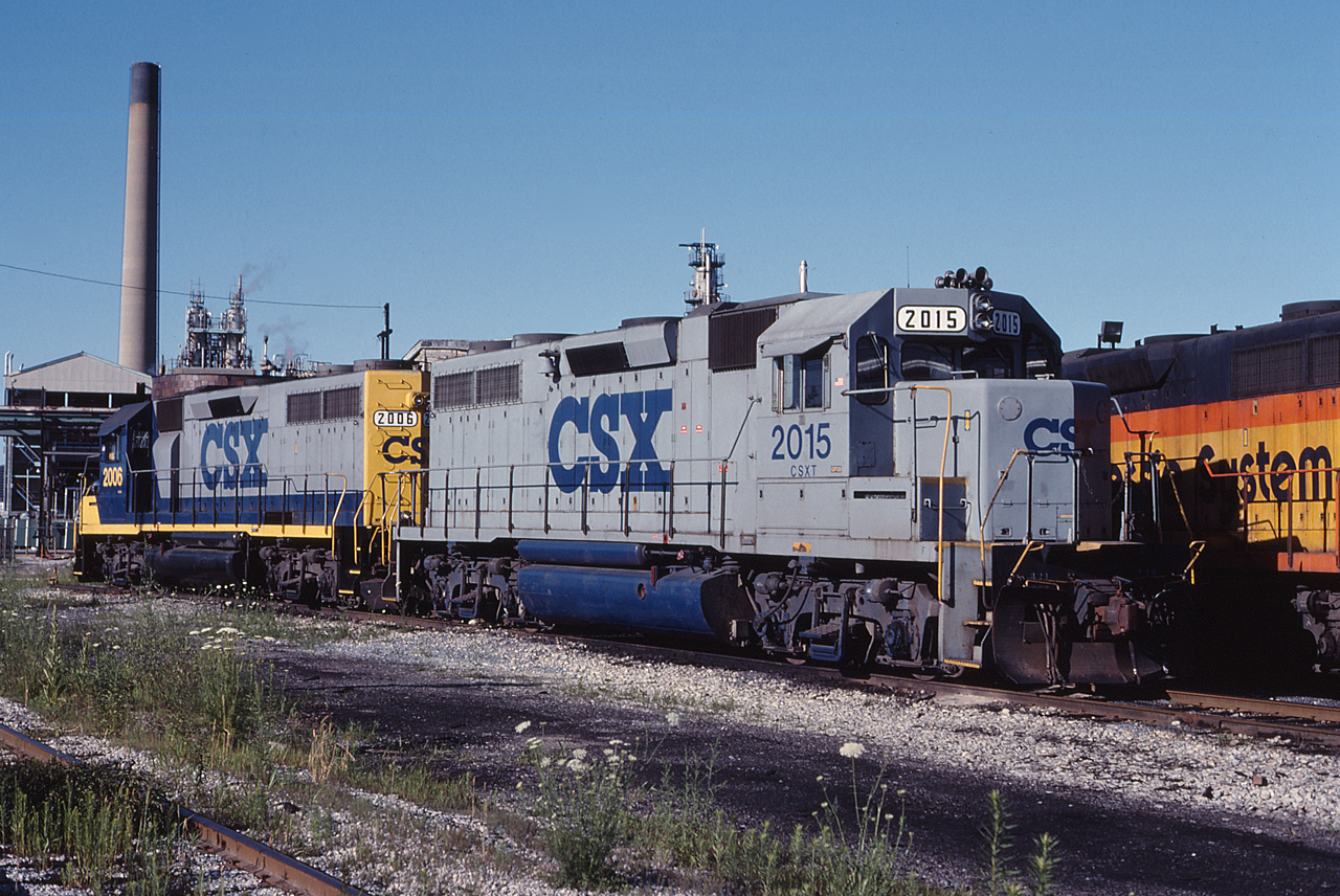 CSXT 2015 and 2006 await their next assignment in Sarnia