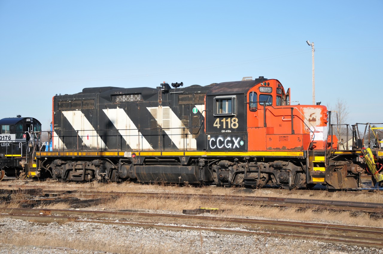 Cando's new GP9 is in at LDS for a redo. Rumors have it this unit will become the future of the CSX Sarnia Sub between Wallaceburg and Chatham.