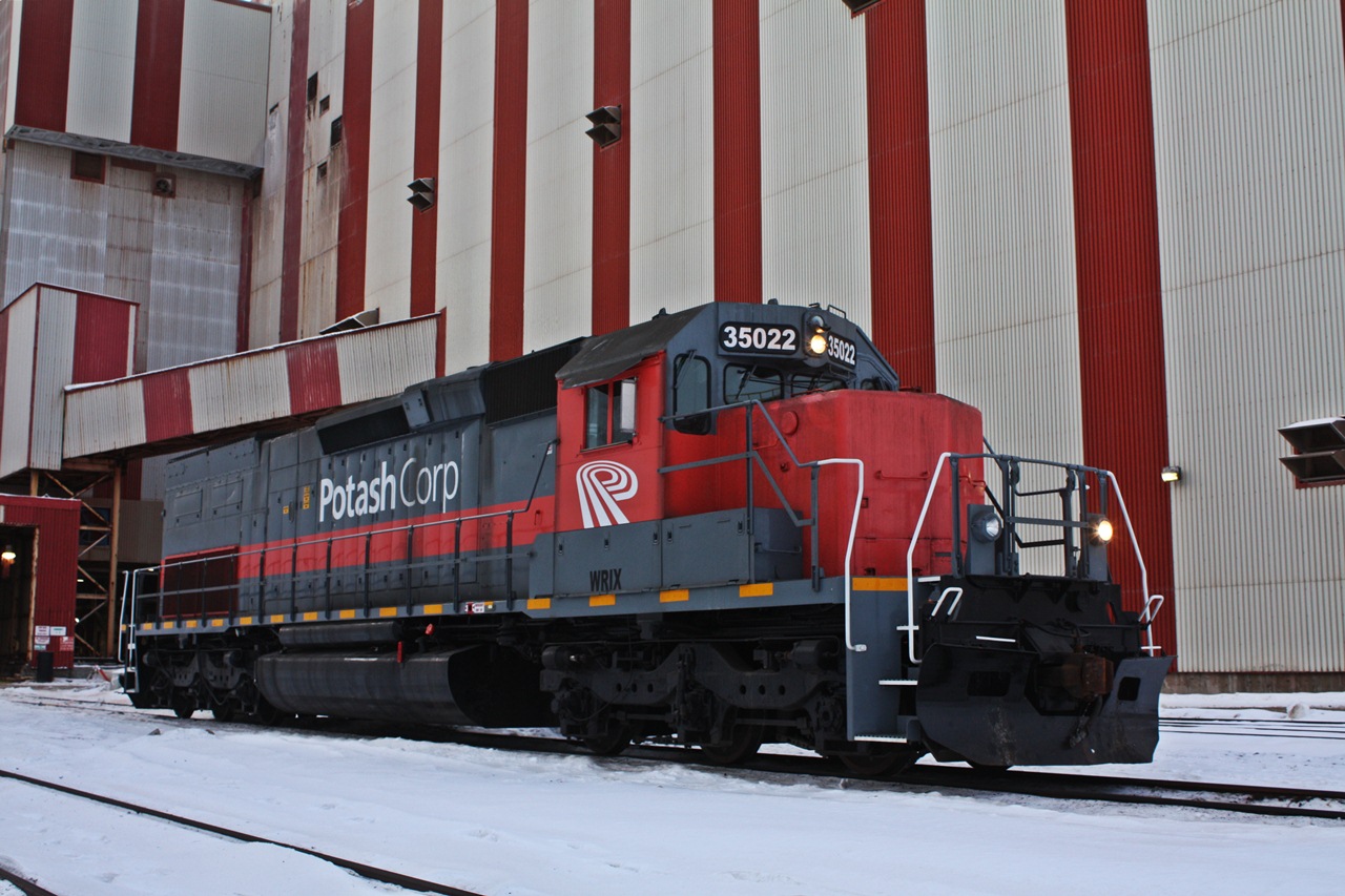Recently this summer PCS acquired a pair of derated SD40T-2's for switching service at PCS Rocanville replacing the SW8 and SW9 switchers that are now parked on a backtrack. I finally got asked to go back to do some snow removal on all the switches at the mine and that brought on the chance to finally photograph one of these units as the other unit was put in the locomotive shed for the day.