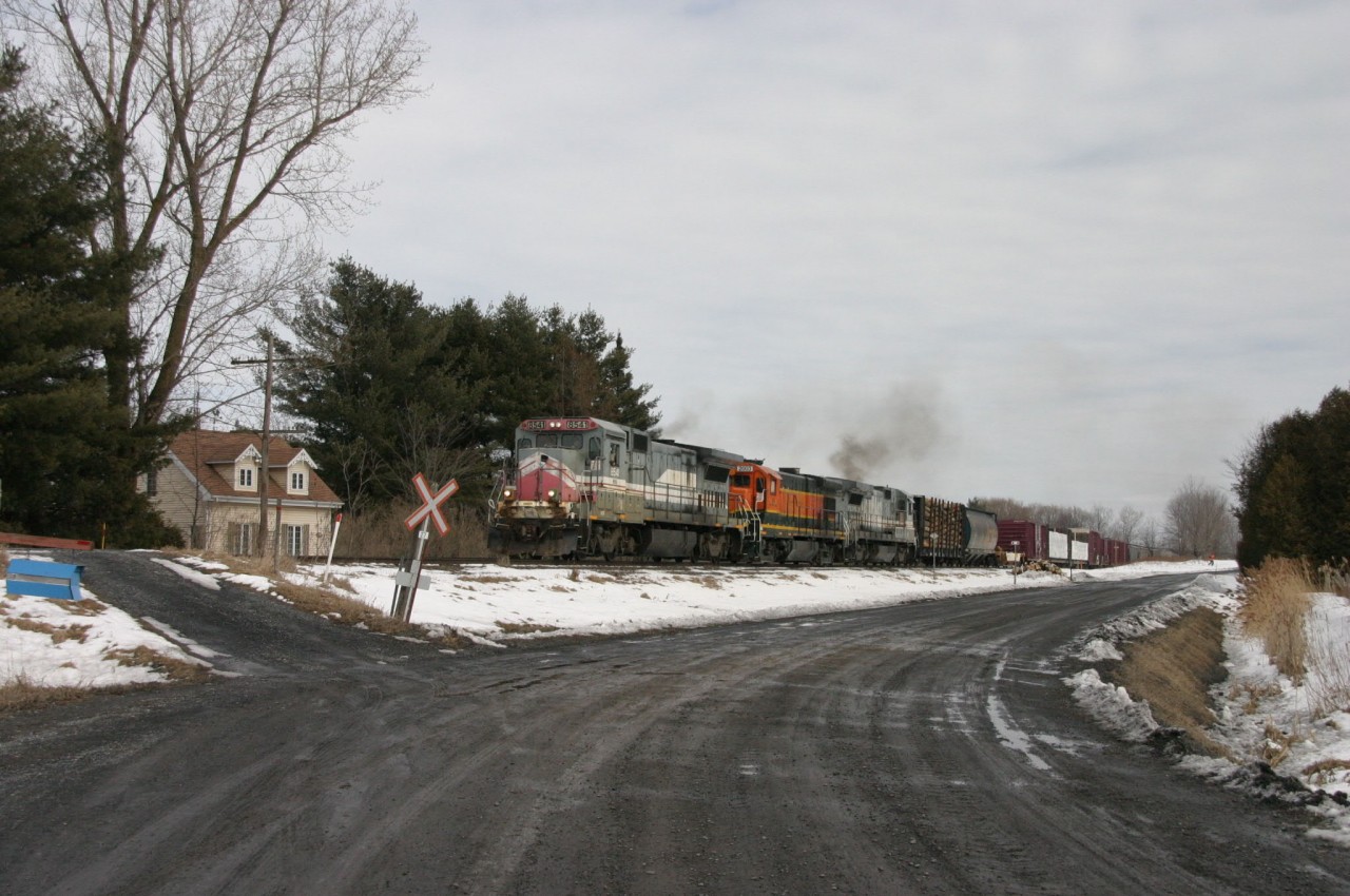 The Extra #1 on way to Montréal , along a country road , east of Farnham yard !