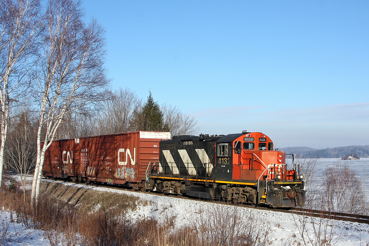 595 heads home to Huntsville from Martins with an icy fog layer hanging above the frozen surface of Lake Vernon.