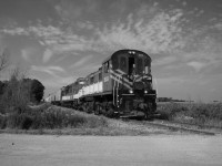 OSR 503 heads back for its lift at Cami in Ingersoll after lifting cars at Putnam.