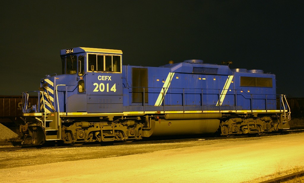 On of the SOR leasers is sitting in front of the shop at Hamilton. It seems unusual to see this engine on this section of SOR, I've seen many photos of them down in Hagersville and Nanticoke.