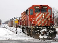 440 lifting six autoracks from the Waterloo Sub with CP 5939, CP 9014, CP 5867, CP 9675, CP 8223 and CP 3057