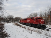 A buddy stopped by the other day and said that if I hurried I would be able to run down the street to see the CP "windmill train" and well..since I'm dutch it felt like an obligation!