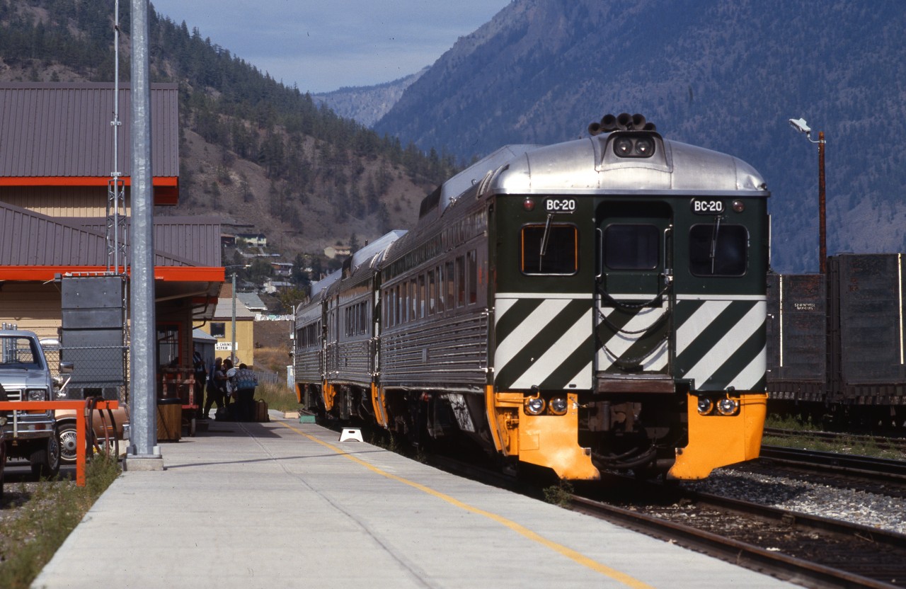 Prince George section of the "Cariboo Dayliner" arriving at Lillooet BC, where it will be joined with the local section and continue at 15:55 with six Budd cars to North Vancouver.