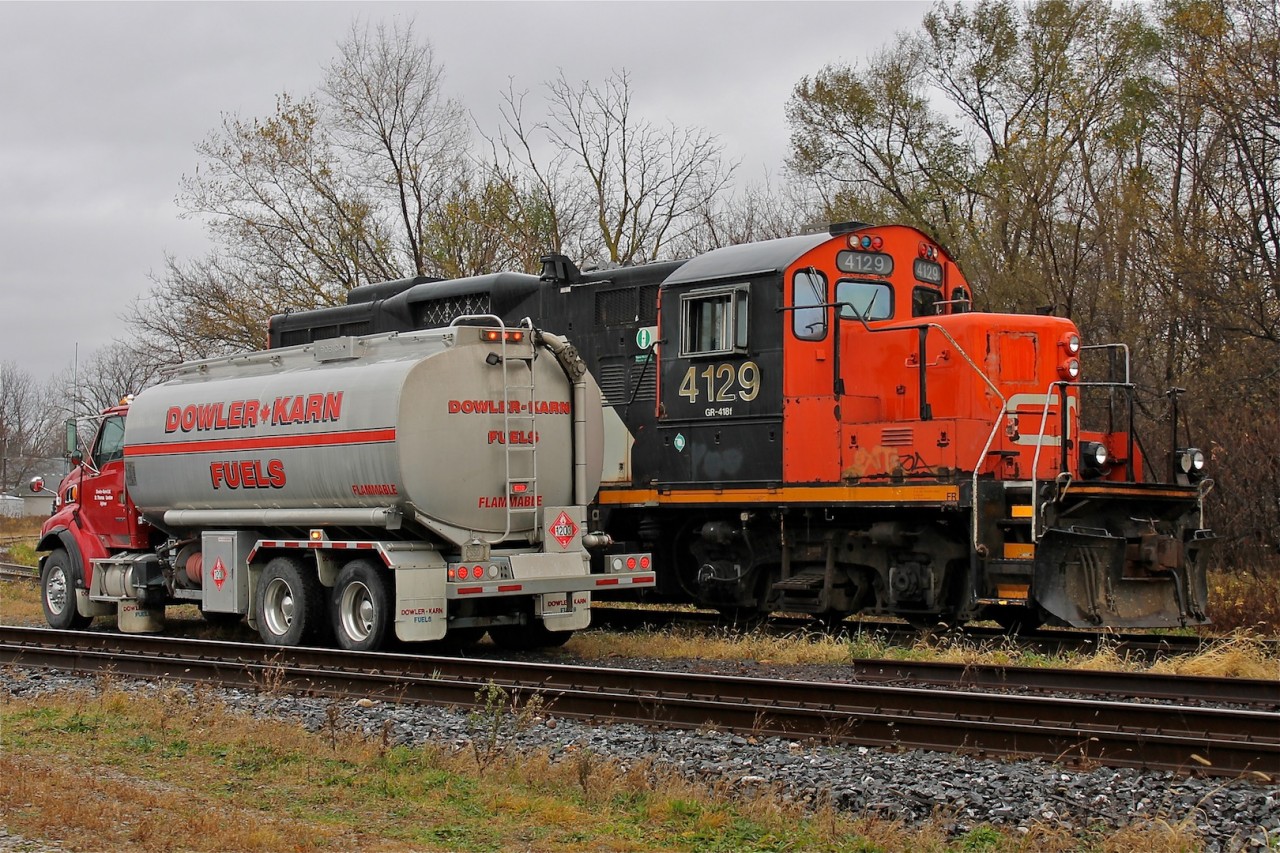 CN GP9RM 4129 sits idle as it's refuelled for tomorrows assignment as CN Local 514 again.