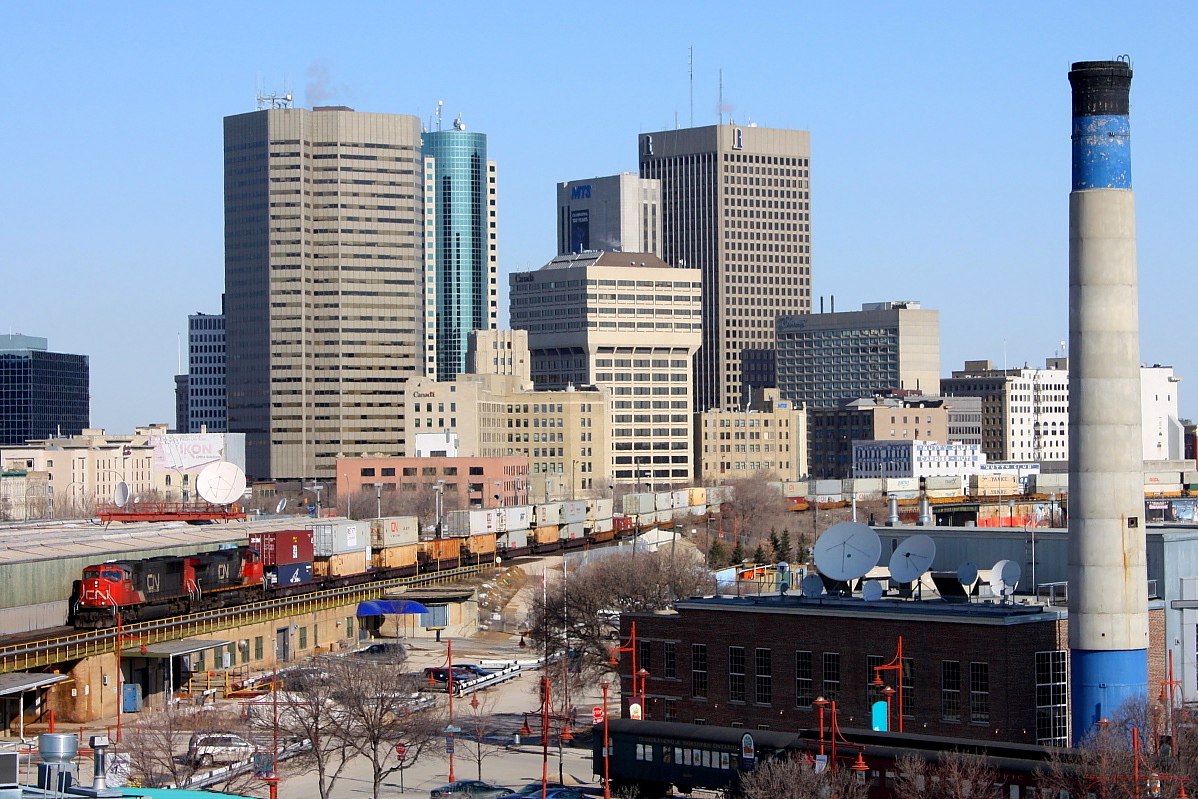 CN's Q111 passes through downtown Winnipeg. Photo taken from the observation tower located at The Forks Market.