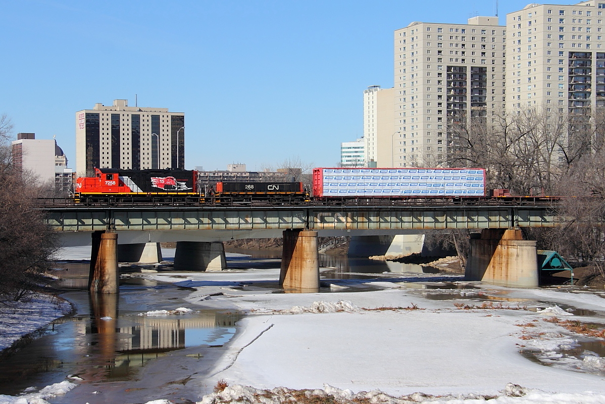 A local switcher heads back to Fort Rouge yard.