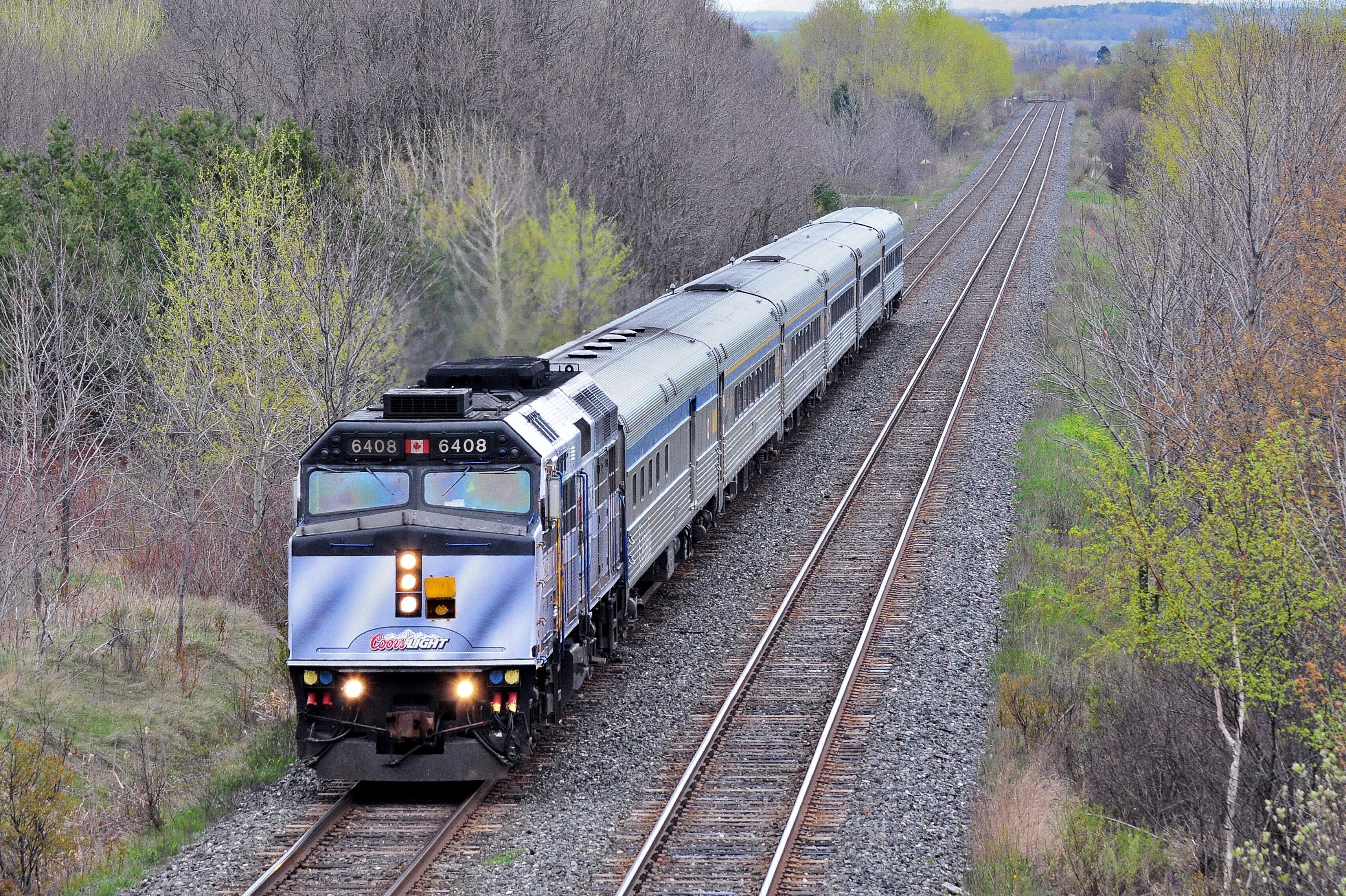 Railpictures.ca sdfourty Photo VIA 57 is powered by the Coors Light