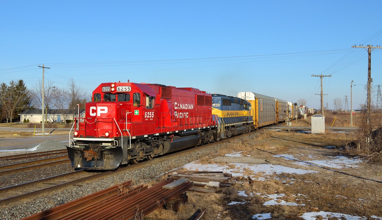 CP 641 led by CP 6255 (ex SOO 6055) heads west thru Tilbury on its way to Belle River where it will meet 142.