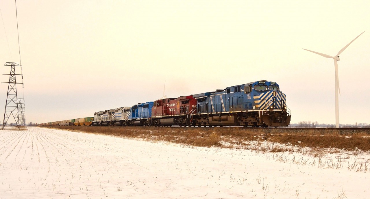 CP 282 approaches Haycroft with 4 leasers in the consist waybilled for Toronto.