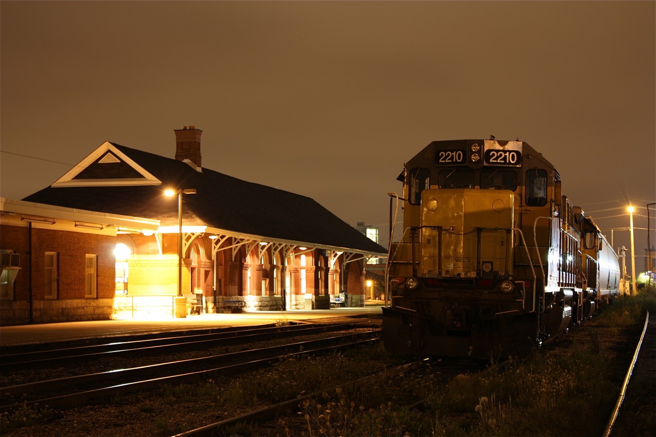 GEXR local 580 has just shut its pair of LLPX GP38 leasers down in the early morning hours.  In a few short hours the units will be started once again for the days assignments.