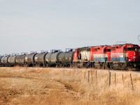 RLK 4095 - RLK 4057 - RMPX 9431 switch some tanks at Garnet