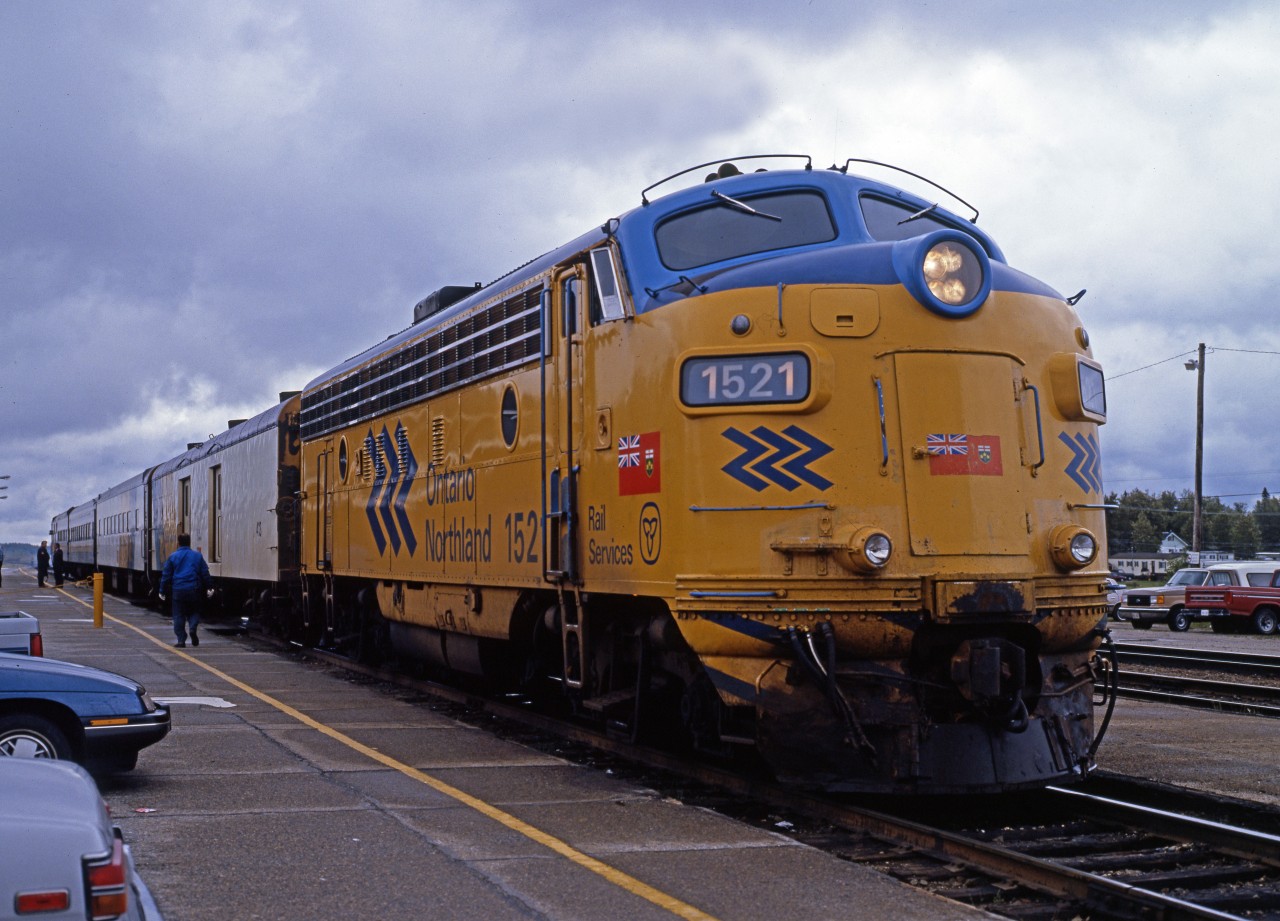 ONR train 129, the Northland, stopping at Cochrane, to continue with two cars to Kapuskasing, FP-7 engine having pulled it overnight from Toronto.