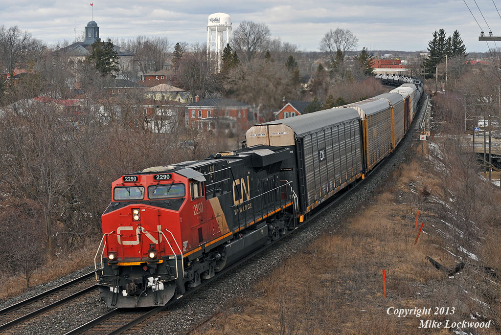 CN 2290 leads 308's train through Napanee, assisted by the 2203 as the DPU. 1123hrs.