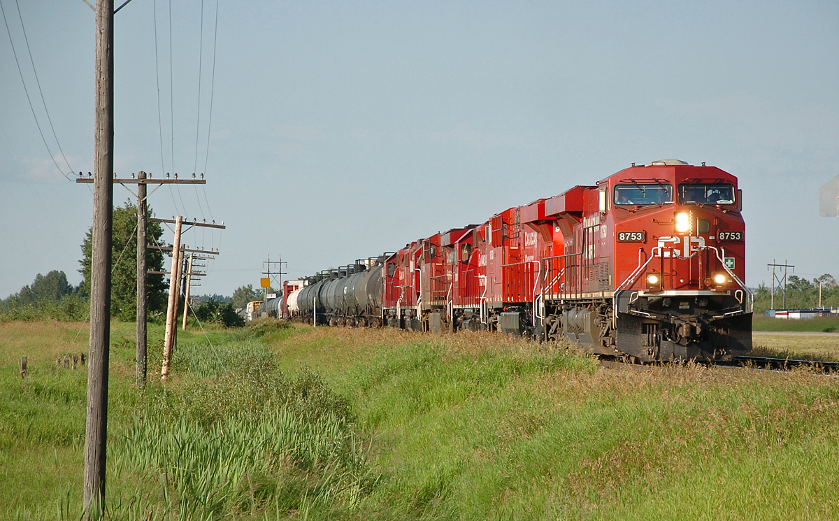 An interesting lash-up with CP 8753, 9353, 3094, 8790, 3037, and 3071. The last two GP38-2 units lead a train the next day from Red Deer to Homeglen and back on the Hoadley sub.
