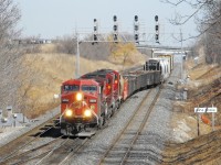 There’s a scene nobody’ will see for a long time to come. A nicely matched set of CP toasters transitions from the third main to track 2 at CN Snake, before travelling the last few miles back to home rails at Hamilton Jct. 9566 along with 9**0 and 8746 can travel over CN as part of a 100 year contract for trackage rights between Hamilton and Toronto. This was much more lucrative in the earlier years because of passenger traffic from Hunter St.  