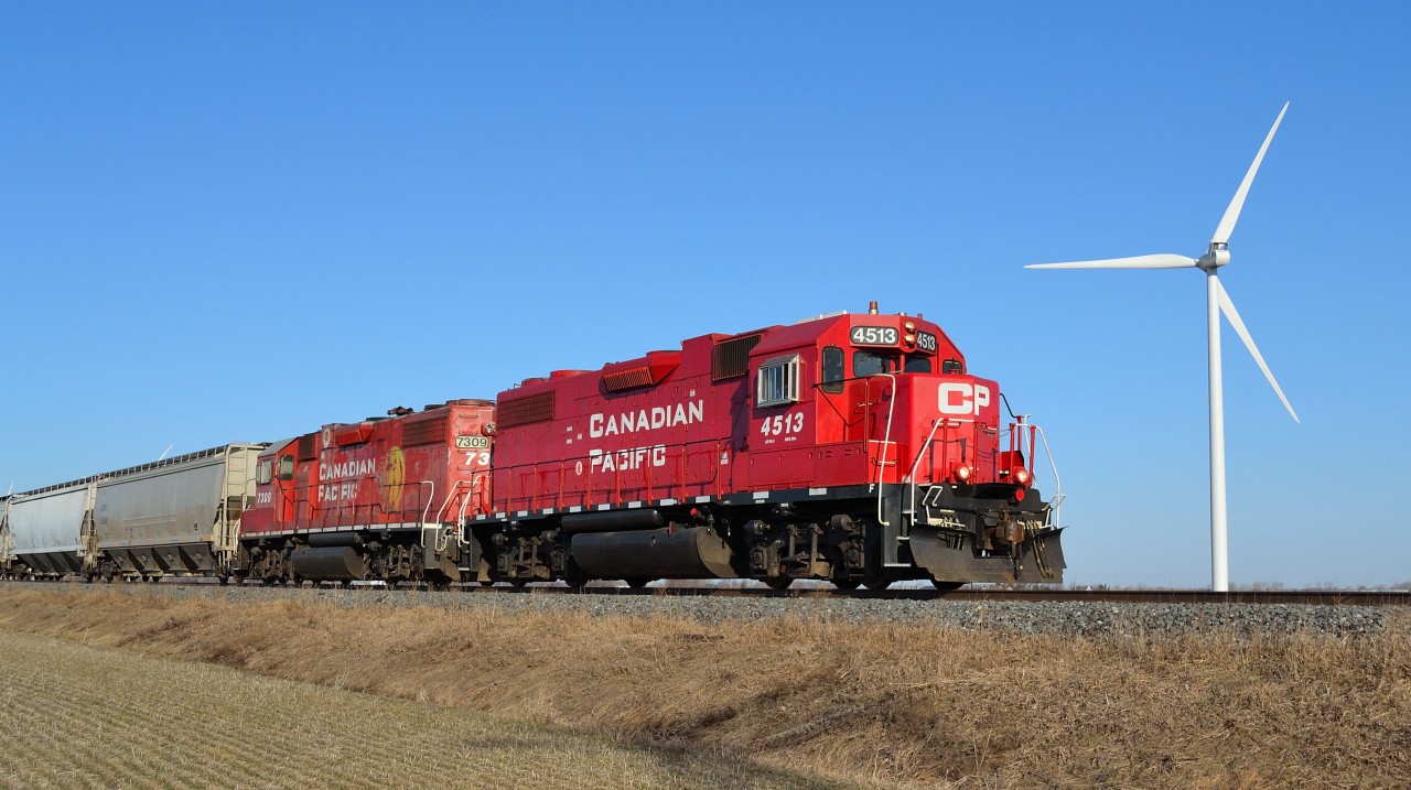CP T76 led by CP 4513 (formerly SOO)heads eastbound thru Haycroft mile