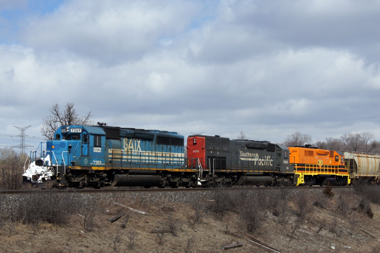 Marking the beginning of a new era, QGRY 2303 arrives at GEXR, the first G&W unit to make it onto the former RailAmerica shortline.