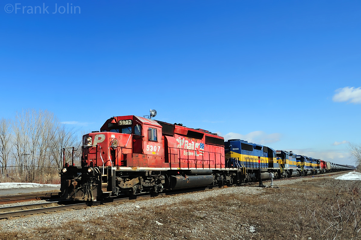 CP/D&H empty ethanol #643 glides through Adirondack Jct as it approaches the Seaway on a splendid March afternoon.