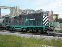 Another view of Lafarge's GP9 switching in the plant