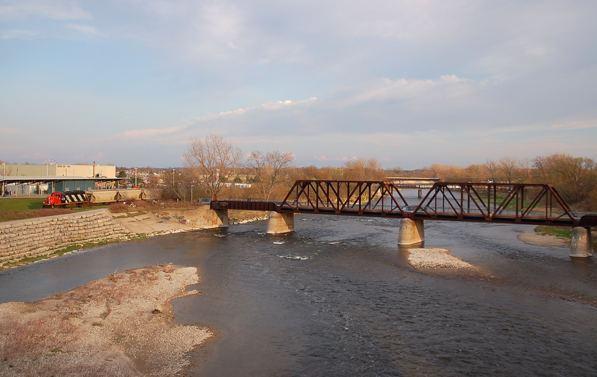 580 making it's once a week (at the time) trip to SC Johnson Wax with 4 hoppers