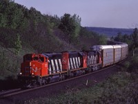 CN SD40-2W 5252 leads autorack train #416 east between Mansewood and Speyside. 