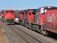 CN 309 is meeting the CN 874 at Sainte-Hélène-de-Bagot.