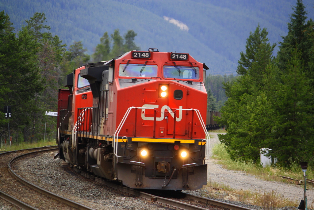 CN Coal train pulls into Jasper