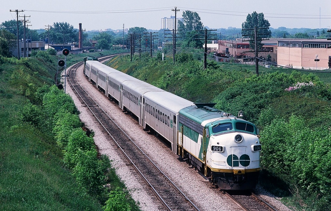 Waiting for FPA-4's & FP9-A's...ho hum...just another GO, should I use a precious frame of ASA64 Kodachrome ?


A westbound GO has departed Scarborough on the approach to Geco mile 327.0 (junction(now lifted) with Geco Branch that extends to mileage 59.7 Uxbridge sub.(latter junction exists). GO APCU #906 (ex ONR FP7A #1511) retired 1995.


June 12, 1983 Kodachrome by S. Danko. More.......ho hum....GO:

  east bound 901   

  westbound 700  

  future 911  

 at Bathurst