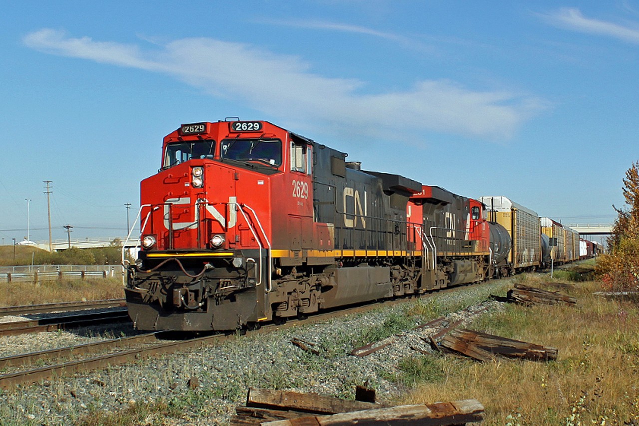 Dash9-44CW CN 2629 heads south out of Edmonton on the Camrose Sub
