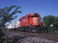 Another shot of GP38-2 3046 leading #529 climbing out of the Hornby Dip, approaching 5th Line. 