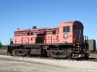 Sitting behind the OSR Shops in Salford Ontario is OS 507 (OSRX 506). After being dug out from the mug, it is currently being used for parts for other RS-23's