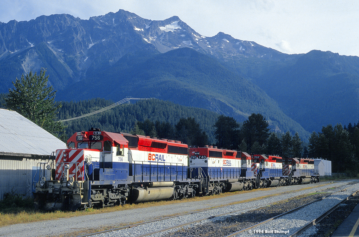 Four SD40-2 are assigned as pushers at Pemberton. On Sept 5th, 1994 756, 740, 737 and 745 awaited next duties.