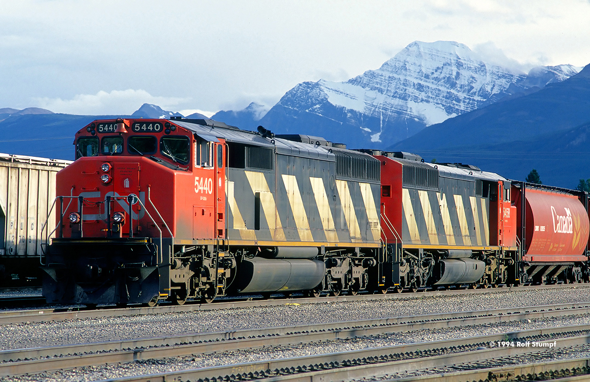 An eastbound grain empty is ready for departure at Jasper.