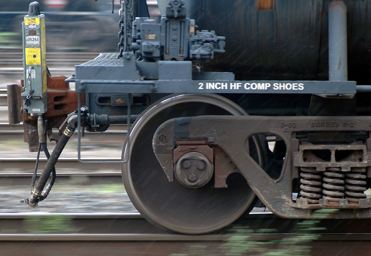 CNQ 806268 - the modern day caboose, brings up the rear of CN 332