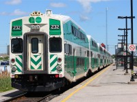 GO Transit Bombardier Bi-Level cab car (trailing on the pervious train) is about to enter push mode in which it will be leading the 10 car train back to Toronto Union Station, on the other end is GO Transit MP40PH-3c #606.